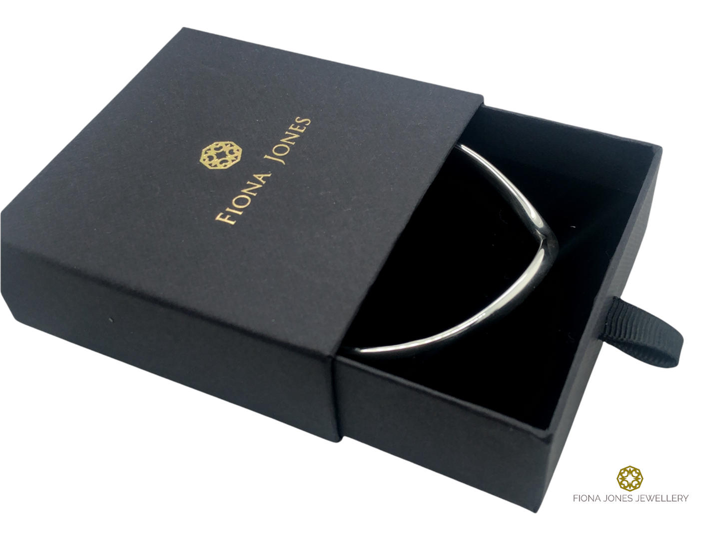 Sculpted Silver Bangle - Medium