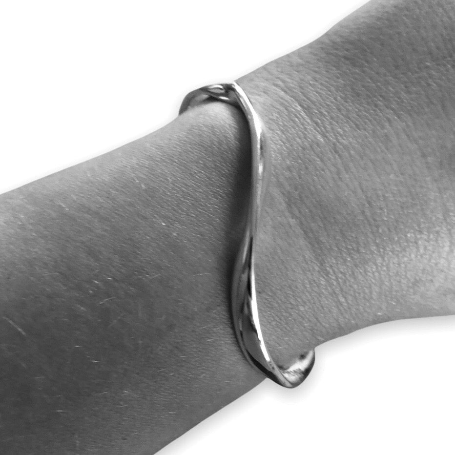 Sculpted Silver Bangle - Medium